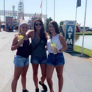 Meet your Posher, Addison